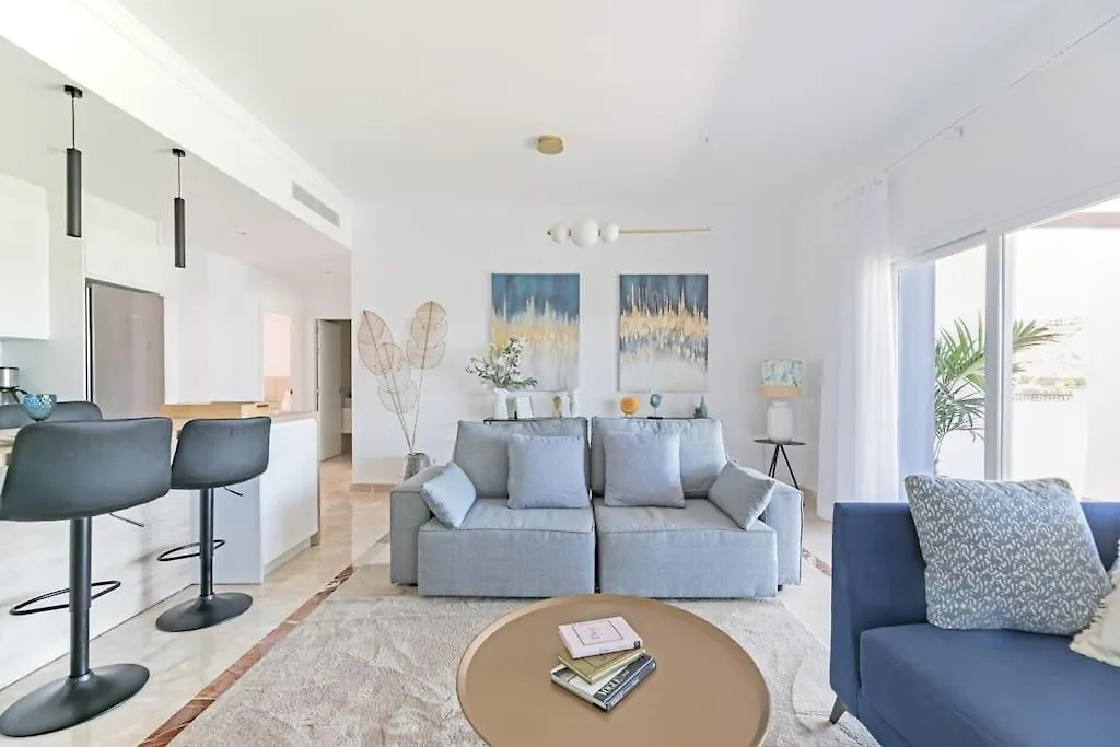 Luxury Apartment Paraiso Pueblo 埃斯特波纳 0*,  西班牙