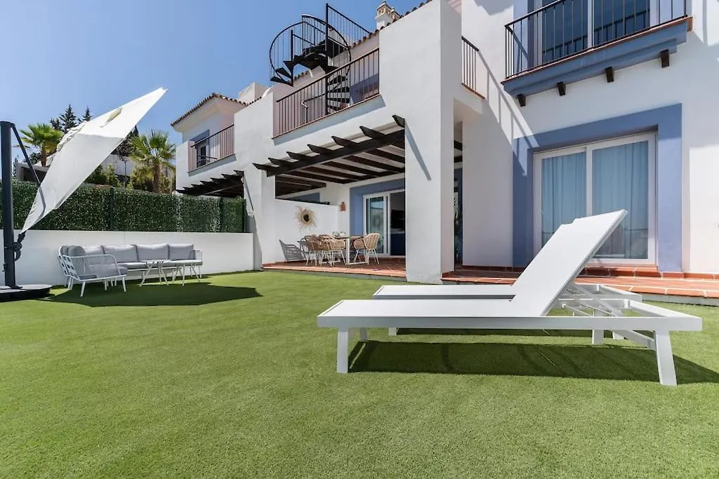 Luxury Apartment Paraiso Pueblo 埃斯特波纳 西班牙