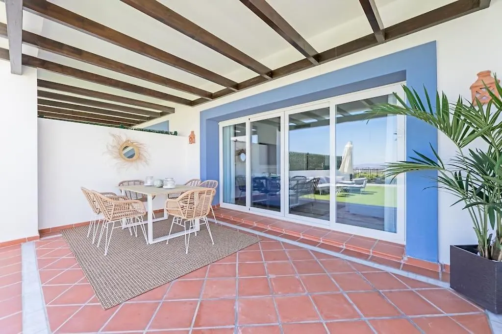 Luxury Apartment Paraiso Pueblo Estepona 0*,